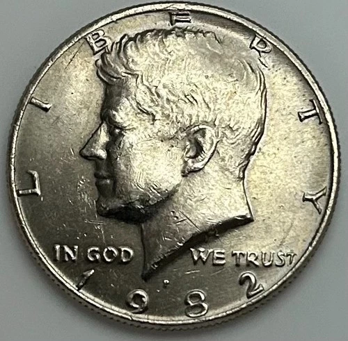 1982-P  Kennedy Half Dollar NO FG - Actual Coin-Free Shipping