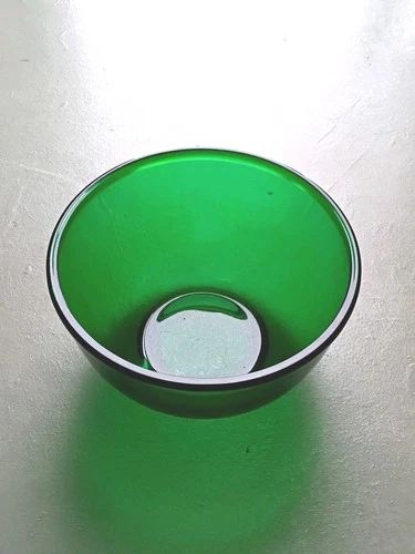 Vintage  MCM Anchor Hocking Emerald Green Glass 8" Mixing  Salad Bowl