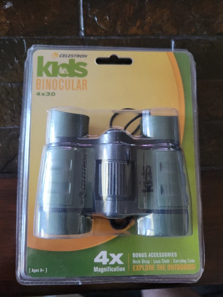 Celestron Kids Binoculars 4x30 Green Outdoors camping Hunting Hiking ultralight - Image 4 of 4