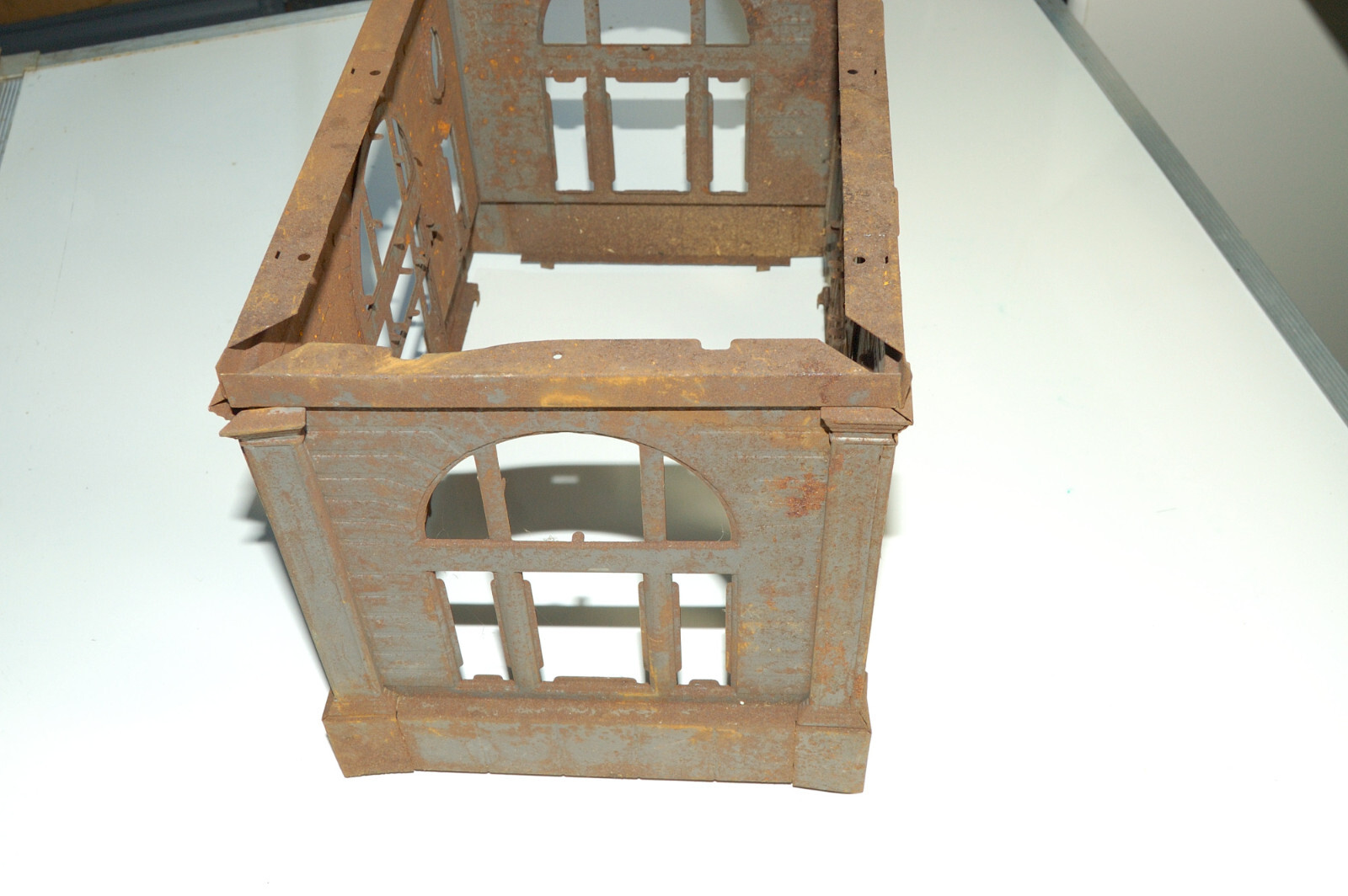 Picture 2 of 8