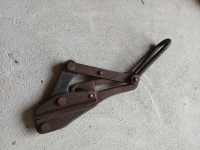 KLEIN TOOLS WIRE GRIP CABLE PULLER Here is a