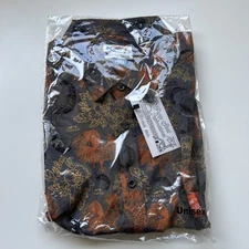 PSI international Traeger Certified Button-up with cool print Shrimp Chicken BBQ