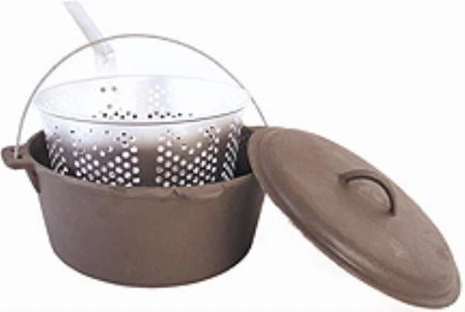 Bayou Classic 7460-1 8.5 Qt Dutch Oven Cast Iron Pot Lid w/ Aluminum Basket