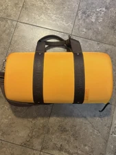 VEUVE CLICQUOT Champagne Insulated Traveler Bag Carrrying Case