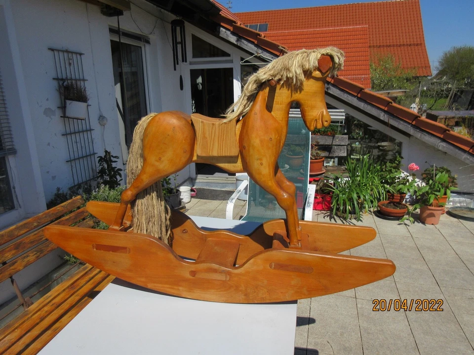 Schaukelpferd, Lindenholz geschnitzt, für Kinder ab ca. 3 J, Sattelhöhe ca 45 cm - Bild 3 von 4