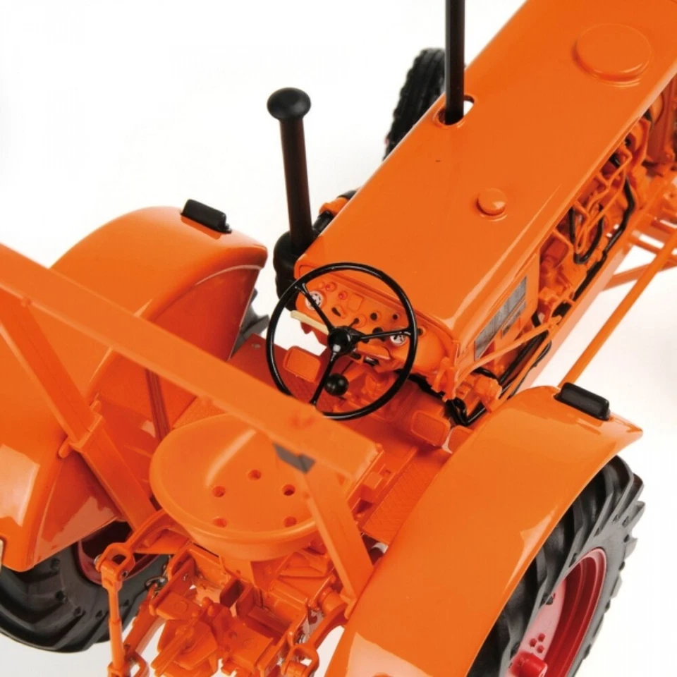 Minichamps 1/18 HANOMAG R28 FARM TRACTOR 1953 ORANGE TRATTORE - Immagine 3 di 4