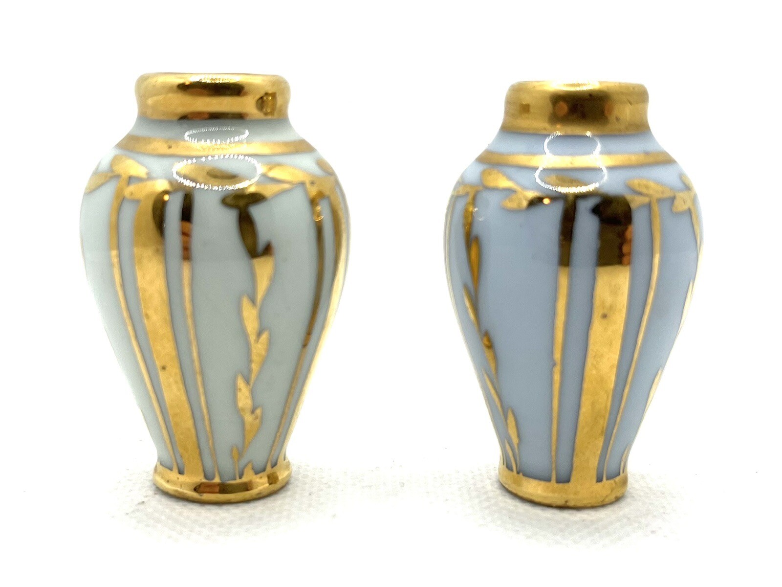 Limoges Decor Main “ Hand Painted “ Miniature Porcelain White Gold Urn Vases 2, vintage vase