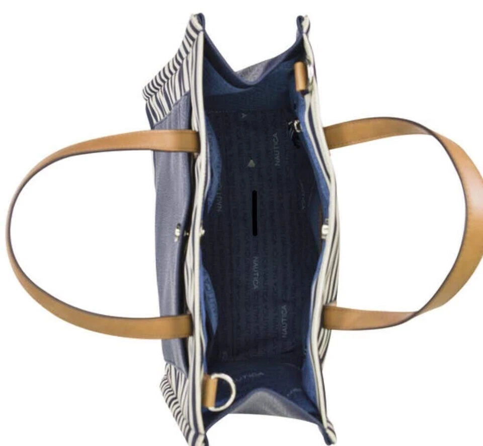 Bonito bolso de mano para mujer Nautica, rayas índigo, nailon guijarro lona azul/blanco Str Foto 3 de 4