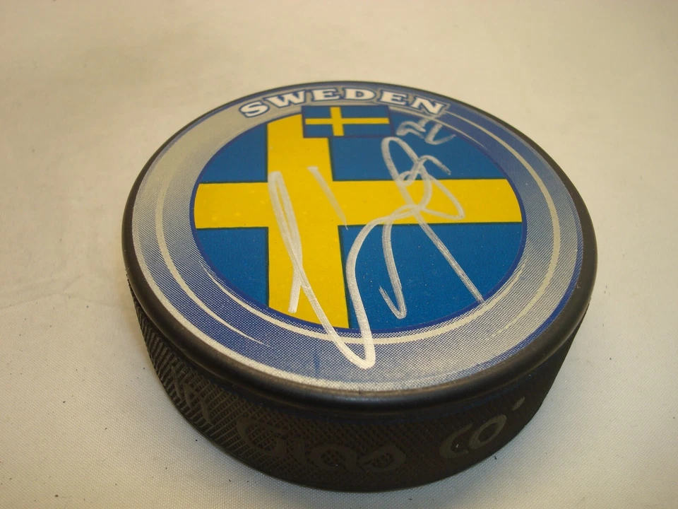 Gabriel Landeskog Signed Team Sweden Hockey Puck Autographed PSA/DNA COA 1A - Image 4 of 4