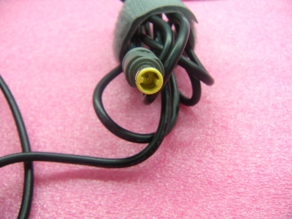 LENOVO ThinkPad W530 2447 Genuine Original AC Power Adapter Charger