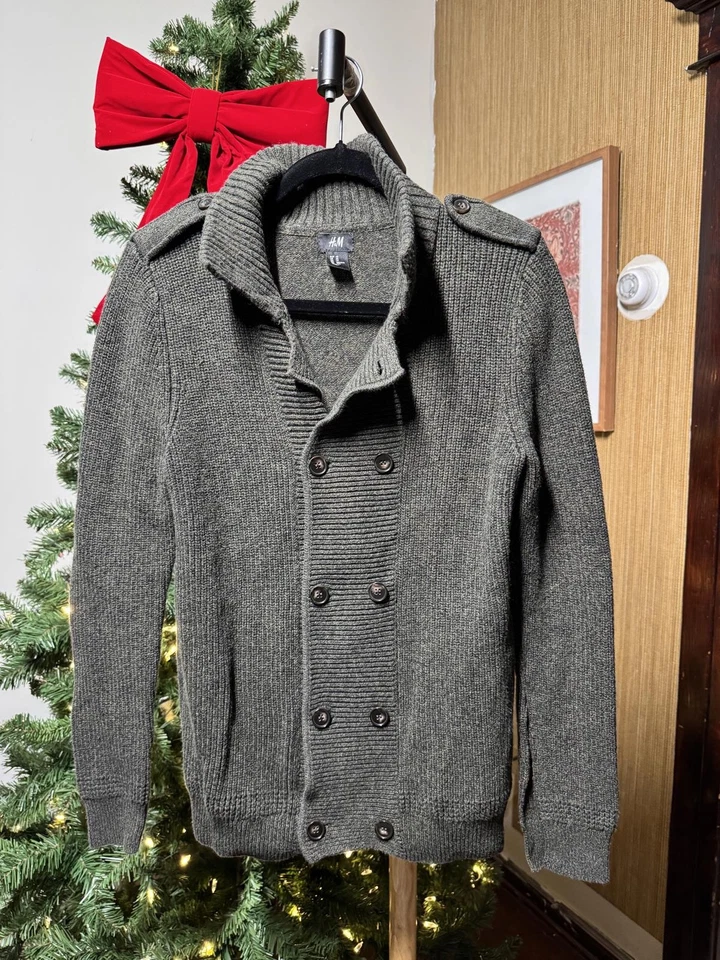 Suéter cárdigan tejido con botones gris para hombre H&M, talla grande Foto 2 de 4