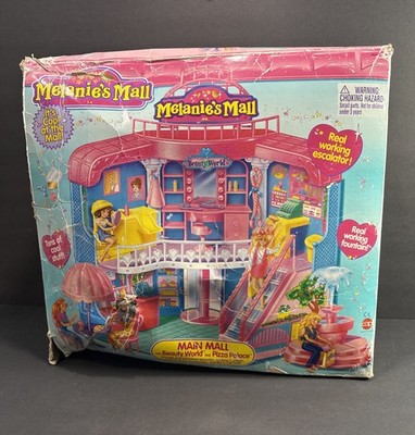 Melanie's MAIN MALL Shopping Playset Fashion Pizza Beauty World 1996 DAMAGED BOX