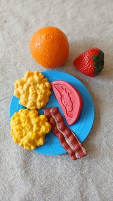 fisher price fun with food scrambled eggs, bacon,strawberry, orange,tomato