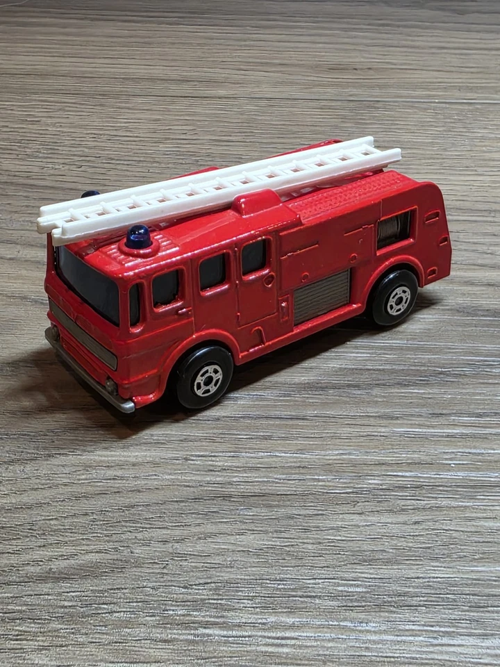 Vintage Lesney England Matchbox Superfast No. 35 Merryweather Fire Engine 1969 - Image 2 of 4