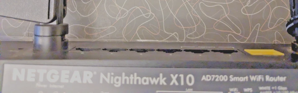 NETGEAR Nighthawk X10 7200 Mbps 7 Port Wireless AD 7200 Smart Wifi Router - Image 3 of 4