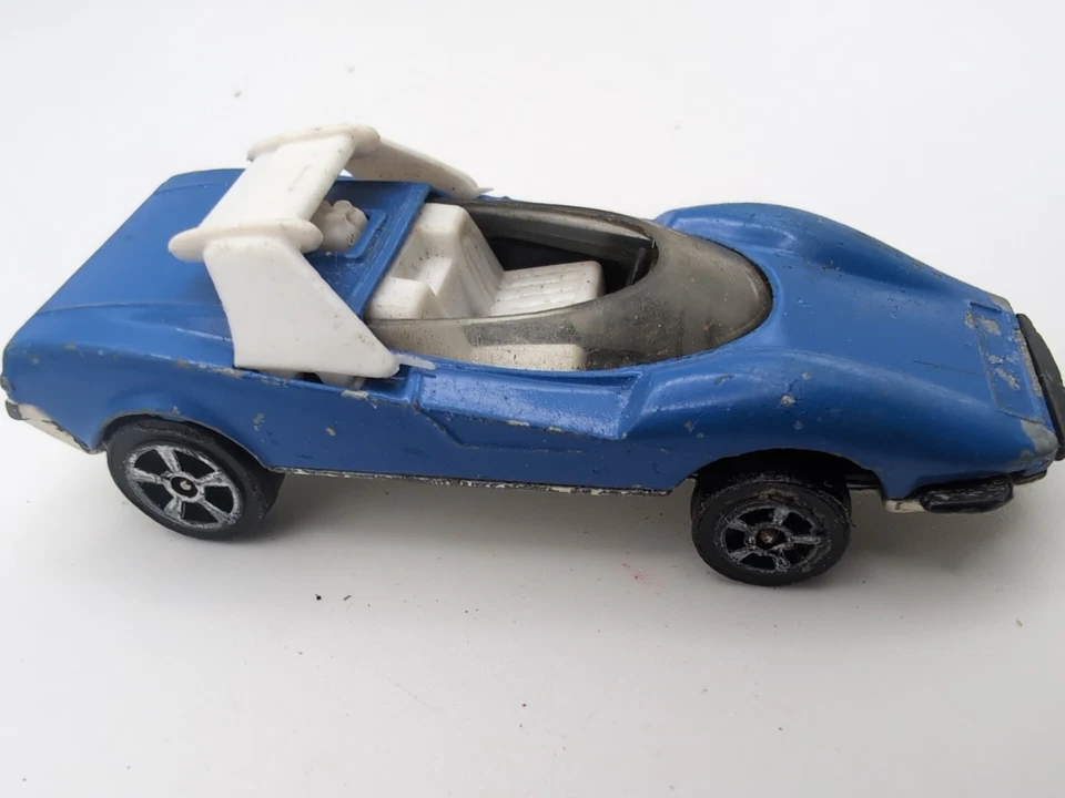 Modelo de coche de juguete Corgi Alfa Romeo P33 Pininfarina Whizzwheels vintage coleccionable Foto 2 de 4