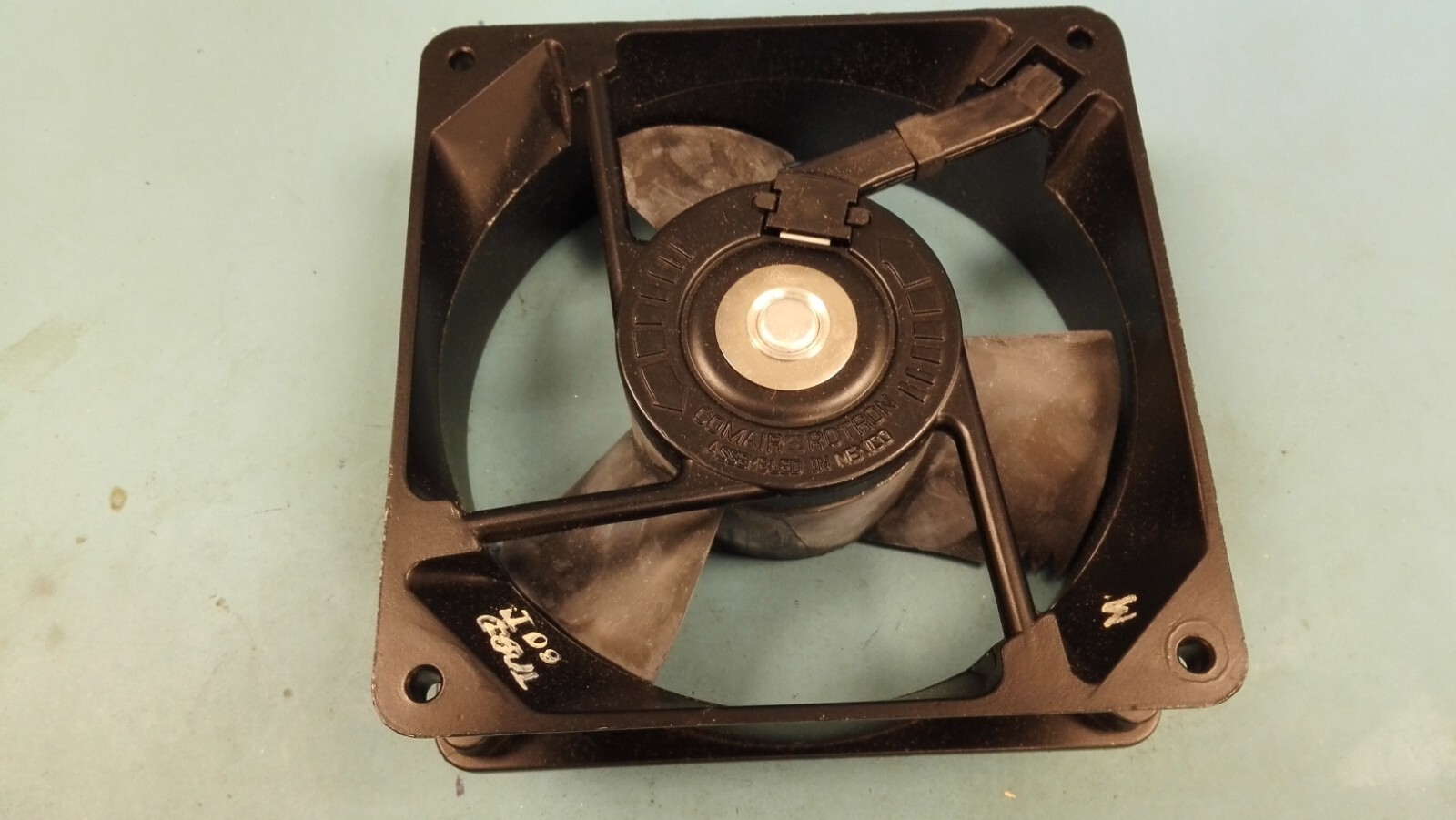 Lotto Di 2 Ventole Industriali EG&G Rotron Muffin-XL MX3B3 220/230V – Metal Construction