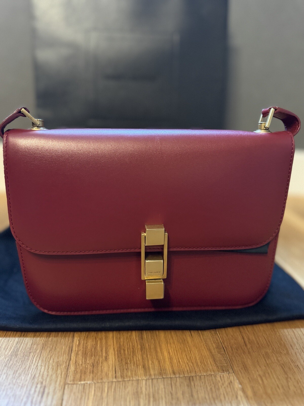 Bellissima borsa in pelle marrone YSL Le Carré Yves Saint Laurent nuova con etichette stagione in corso!