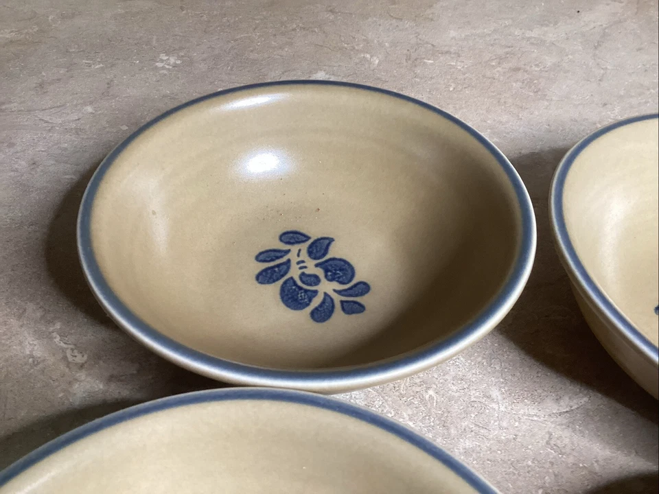 Набор из 4 чаш Pfaltzgraff 6 дюймов x 2 дюйма из хлопьев ягод коричневая синяя народное искусство - Изображение 4 из 4