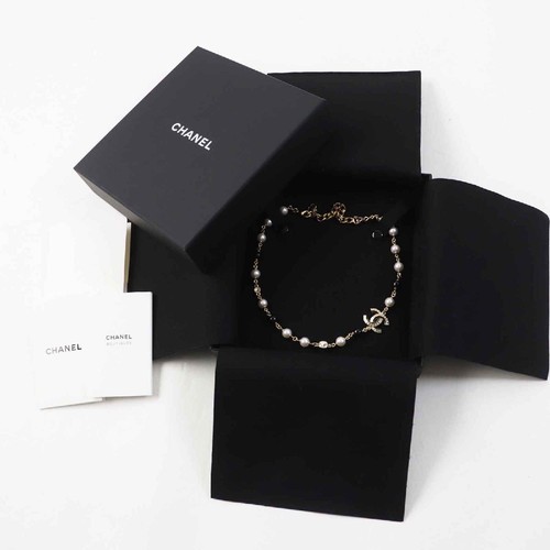 【CHANEL】 Extreme beauty CHANEL A24C Coco Mark Rhinestone F Pearl Necklace Go - Picture 4 of 9