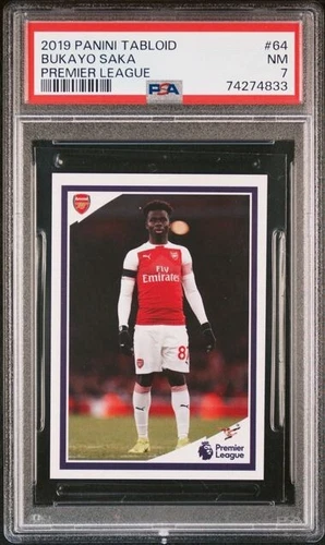 PANINI  TABLOID PREMIER LEAGUE STICKER 2019 BUKAYO SAKA ARSENAL PSA 7