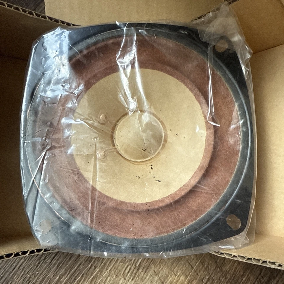 2-NOS винтажный 8 Ом радио Shack высокой точности динамик 4» (40-1197) FE 103 новый в коробке - Изображение 3 из 4