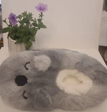 Fuzzy Babba slipper socks with grippy sole .one size fits most shoe size 7-9.5