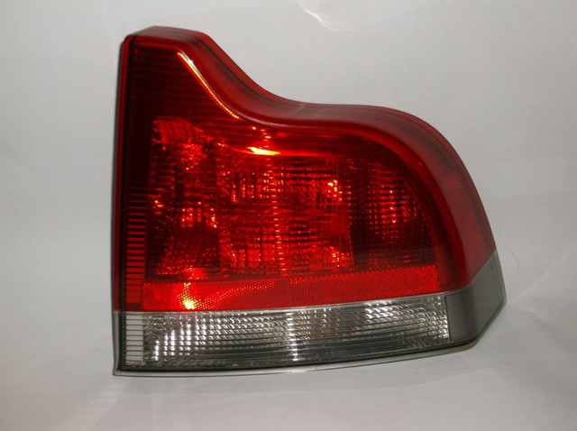 2001 volvo s60 brake light