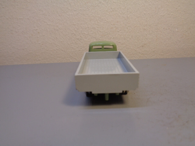 Picture 4 of 8