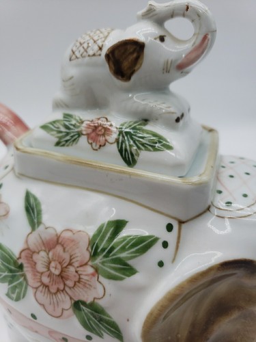 Ceramic Elephant Teapot With Baby Elephant Lid Floral Ceramic White Pink Green - Picture 4 of 9