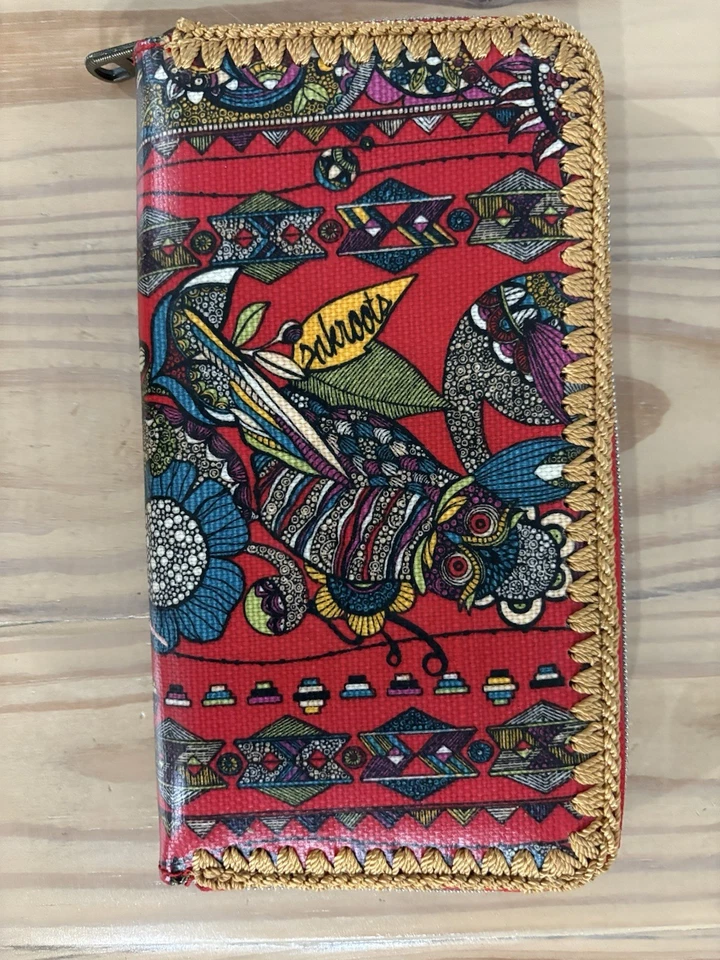 Бумажник женский Sakroots на молнии цвет красный сова 4,5 дюйма x 8 дюймов - Изображение 2 из 4
