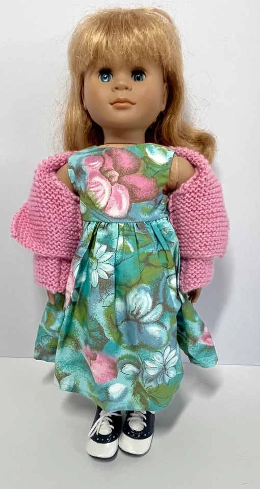 Muñeca Battat 18 pulgadas 1998 pelo rubio; ojos azules; suéter rosa/vestido con flores/zapatos Foto 3 de 4
