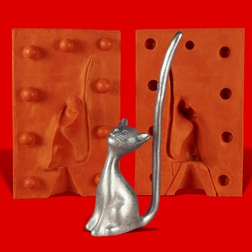 Pewter mould ring holder cat sitting 1 approx 55g pure pewter