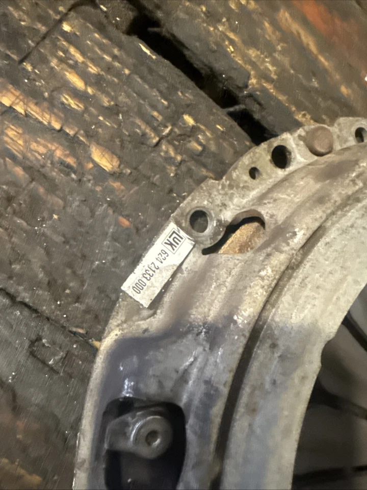 RANGE ROVER P38 2.5 Manual Clutch Set LUK Not That Old But plate is worn - Image 3 of 4