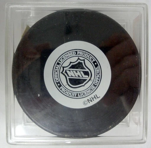 正品 NHL 费城传单 #16 Bobby Clarke 亲笔签名曲棍球冰球 — 第 2/4 张图片