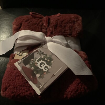 Ugg NWT Dark Cherry Cynthia Mini Tree Skirt 22'' Dia