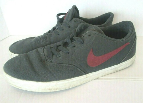 burgundy nike sb shoes