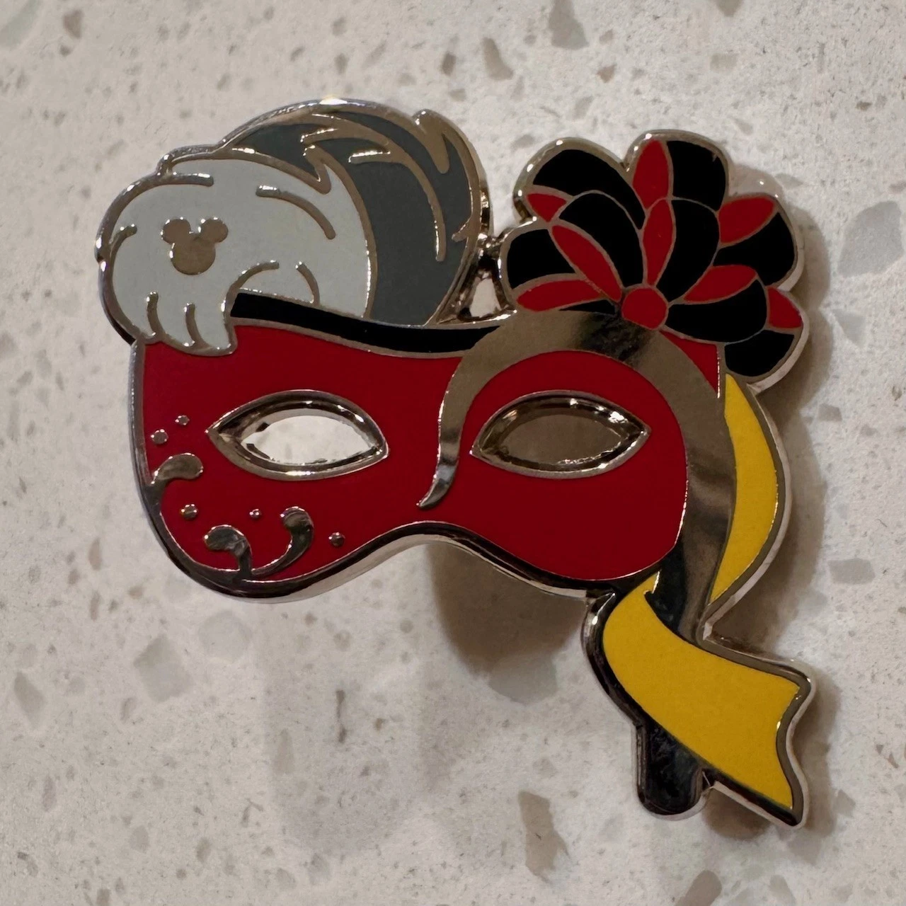 2020 Hidden Mickey WDW Carnival Mask Captain Hook Pin