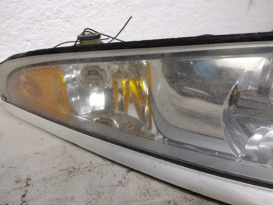 Faro lateral derecho Lincoln Mark VIII 1997-1998 8 pasajeros OEM R6615 DG Foto 3 de 4