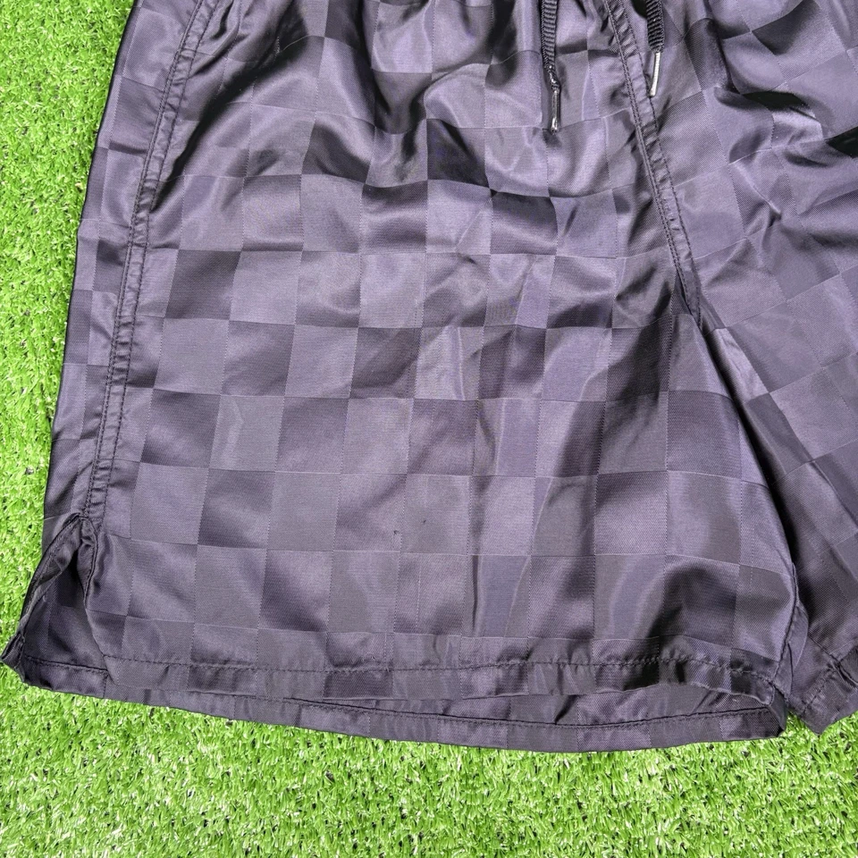 Pantalones Cortos De Colección Umbro Negro Satinado A Cuadros Fútbol Gimnasio Jóvenes Niños Talla Mediana Foto 3 de 4