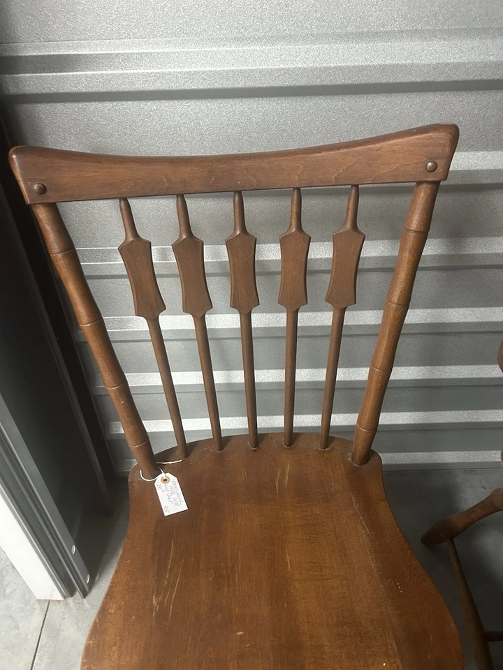 2 sillas antiguas vintage de casa de campo de Pennsylvania Foto 2 de 4