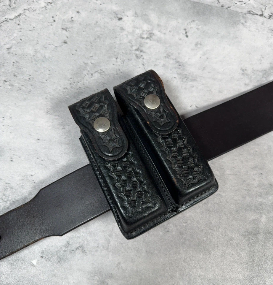 Vintage Triple K Black Leather Gun Belt w/ Bianchi #99A Holster & #20C Pouch - Image 4 of 4