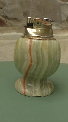 Briquet de table vintage. La pierre pourrait être de l'onyx ou marbrés - Photo 1/4