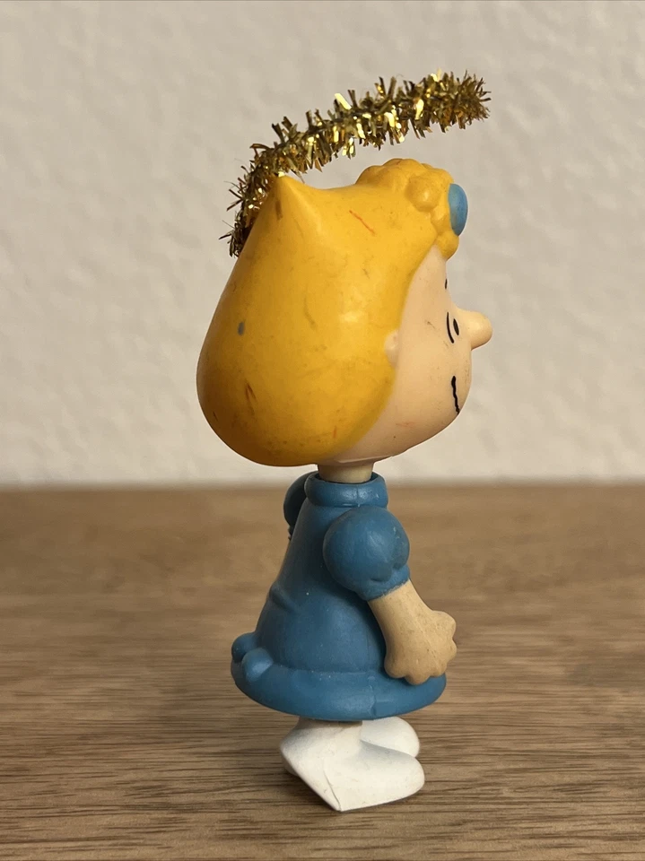FIGURA DE ACCIÓN DE VINILO SALLY BROWN PEANUTS 3” JUGUETE DE COLECCIÓN (USADO) Foto 3 de 4