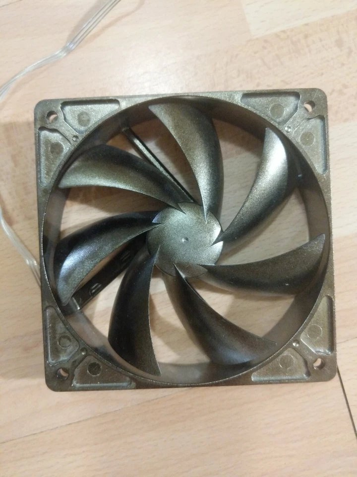 SilenX IXP-74-14 120x25 14dBA Fluid Dynamic Bearing Fan - Image 2 of 2