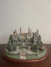 The Danbury Mint (1995) Vintage English Manor House With Wooden Base ~ No Box