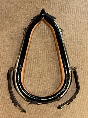 Schwarz Lackleder Cob Größe Fahrgeschirr Halsband Hames & Trace Schnallen