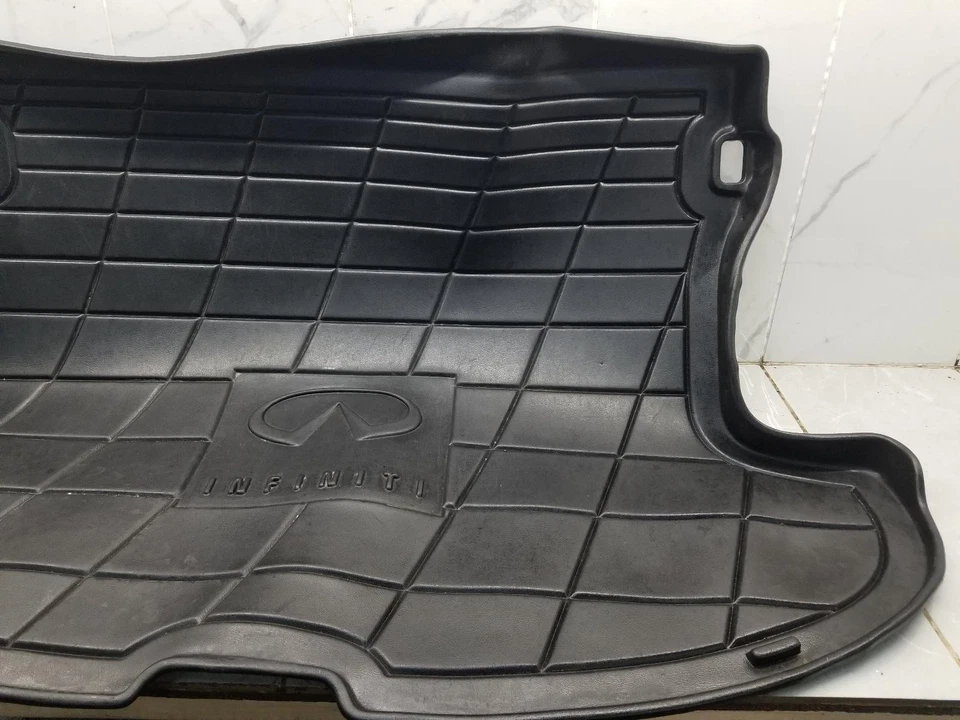 2004 INFINITI FX45 RUBBER TRUNK MAT #010333 - Image 2 of 4