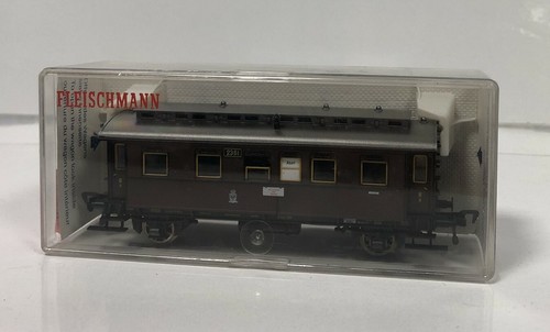 Fleischmann H0 No. 5812 Personenwagen Originalverpackt | Zustand: Neu