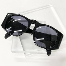 CHANEL Black Matelasse Sunglasses CC Logo Classic Italy Authentic Full-Rim